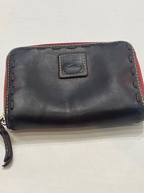 Dooney & Bourke black Florentine Medium Zip Around Wallet * Whipstitch. Leather